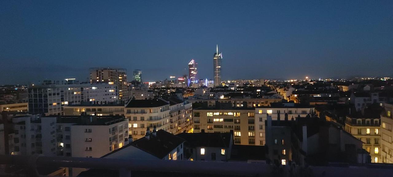 Plein Sud Terrasse Climatisation Garage Netflix Appartement Lyon Buitenkant foto