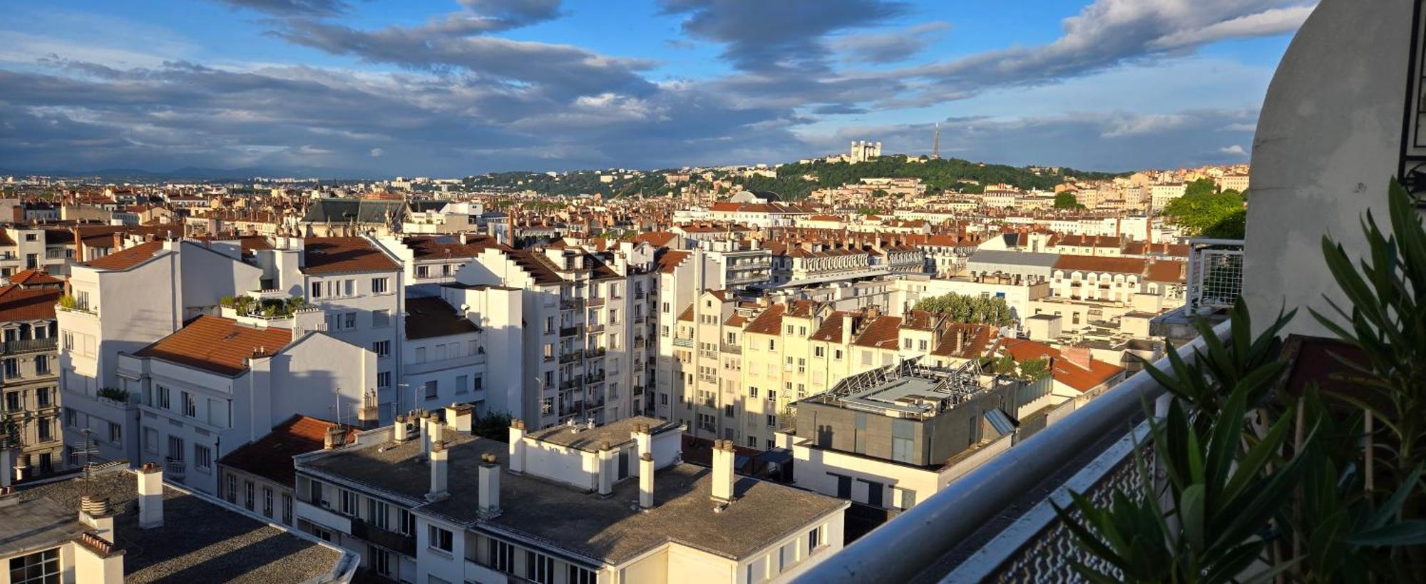 Plein Sud Terrasse Climatisation Garage Netflix Appartement Lyon Buitenkant foto